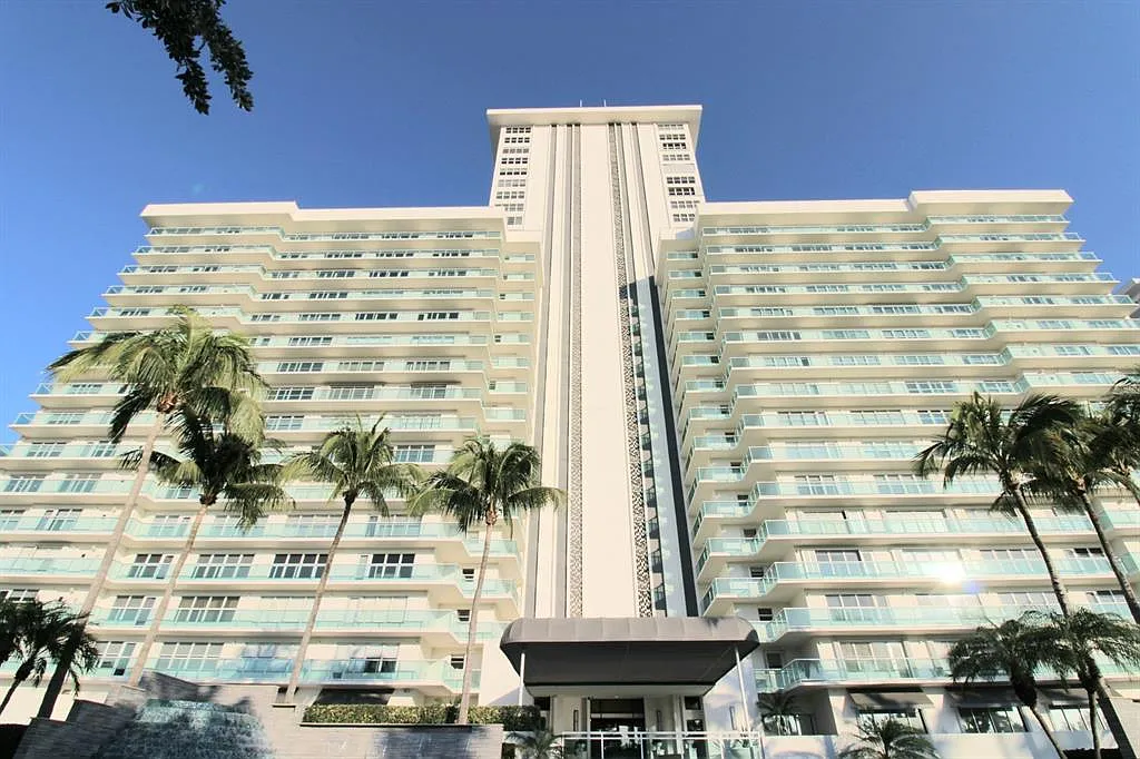 1 bed, 1088 sqft, $3,300 — Photo 4