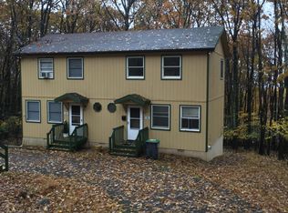 18 Brookeville Ter, Mount Pocono, PA 18344