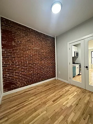 Rented by Peter R. Hungerford, LREB | media 12