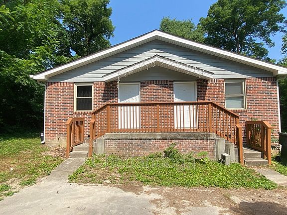 2nd image of 139 Hollyberry Ln