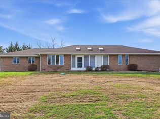 58 Weber Ln, Berkeley Springs, WV 25411