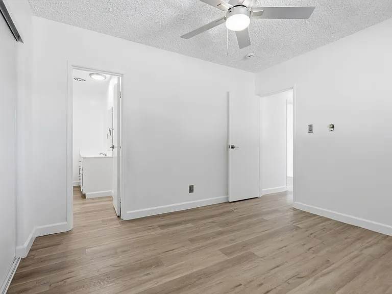 540 W Channel Islands Blvd #5 — Photo 22