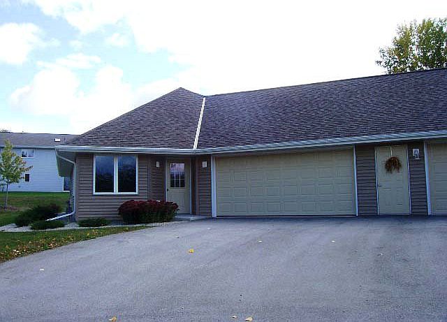 1st image of 420 N 16th Cir