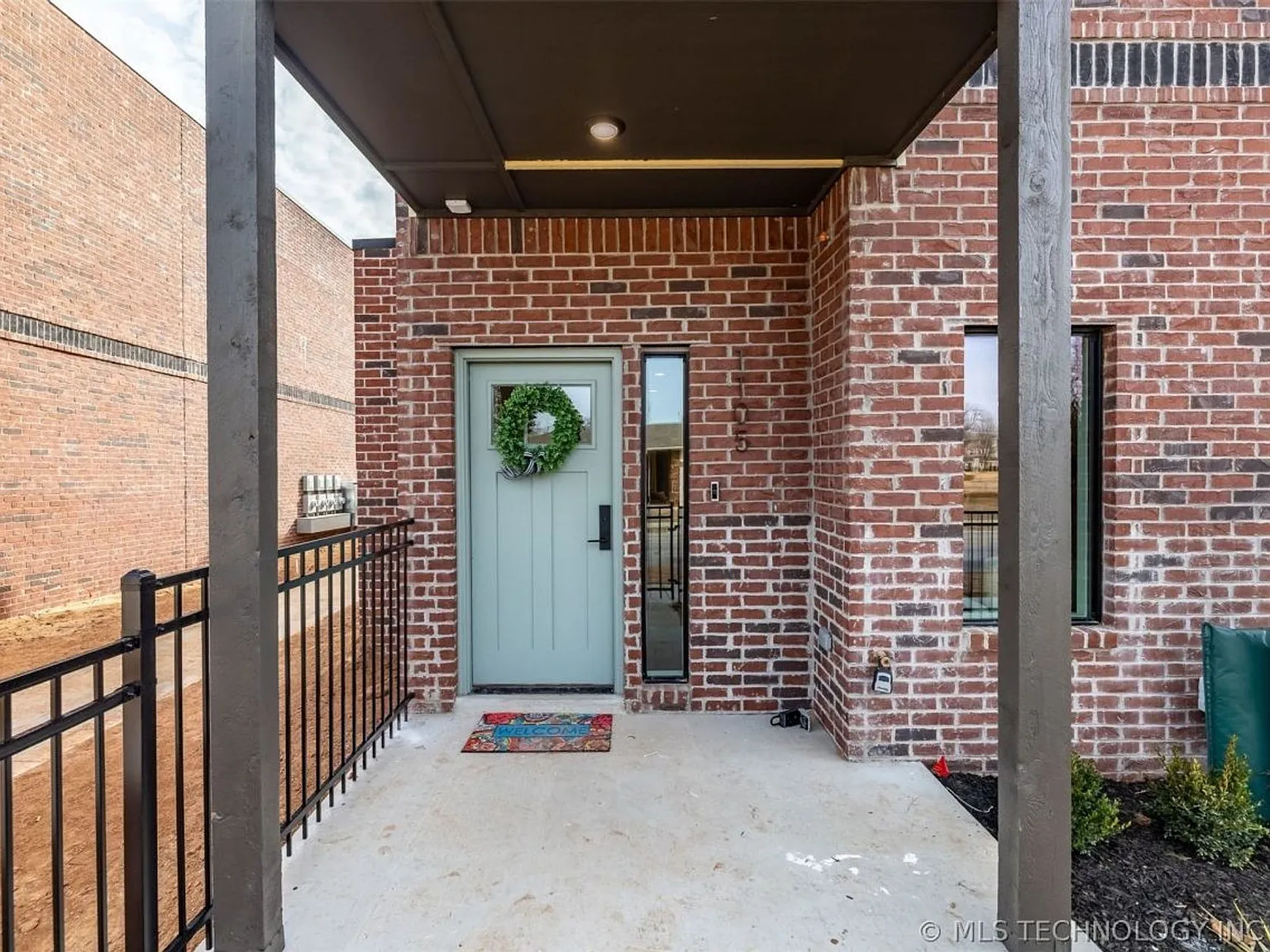 512 Gardens in Jenks - Now Offering $1,000 Off First Months Rent! — Photo 2