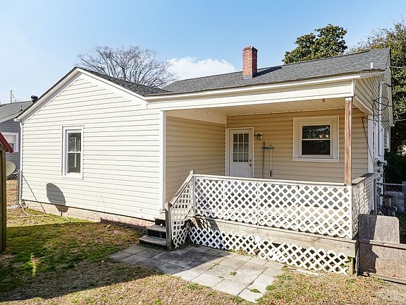 4th image of 1008 N Orange Ave