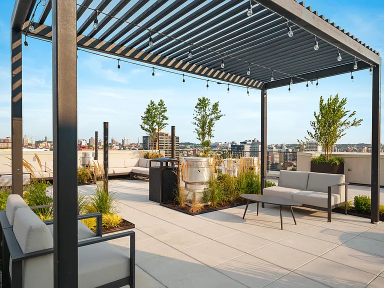 526 Baltic St #11Z — Photo 31
