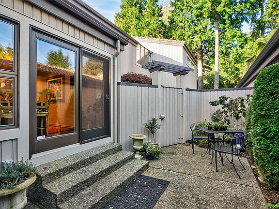 3rd image of 4609 103rd Ln NE