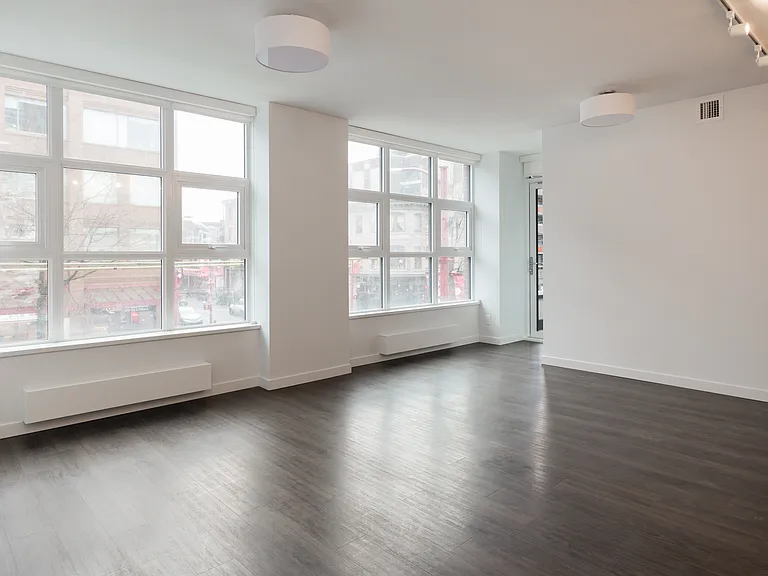 183 Georgia St E — Photo 134