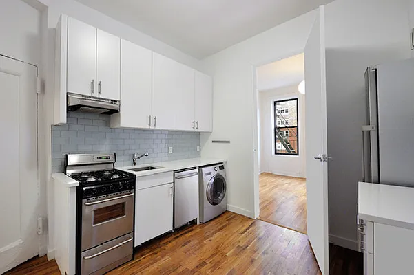 Rented by Aether Property Group | media 10