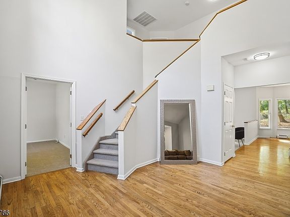 3rd image of 30 Carriage House Rd