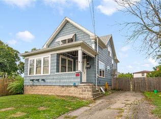 3742 McKoon Ave, Niagara Falls, NY 14305