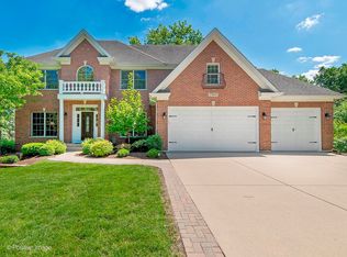 27W637 Garys Mill Rd, Winfield, IL 60190