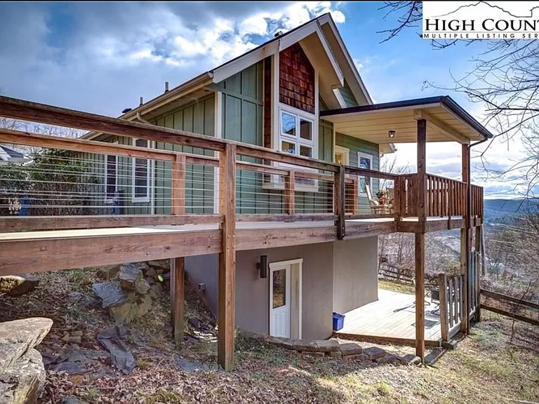 127 Sun Haven Ln — Photo 1