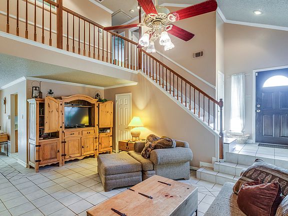 4th image of 4203 Field Meadow Dr