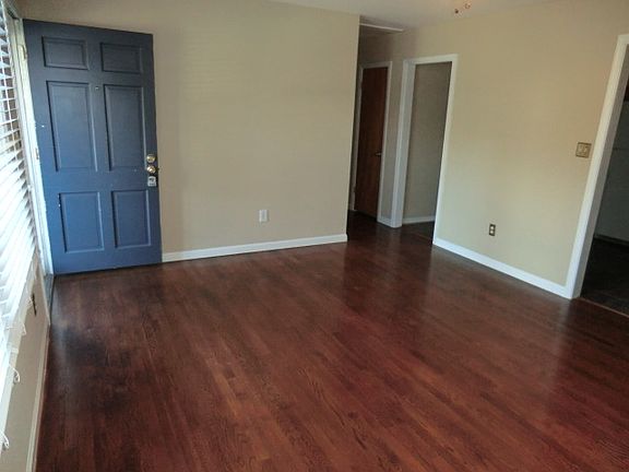 4th image of 185 Mark Twain Dr