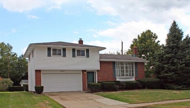 1st image of 13690 Martin Dr