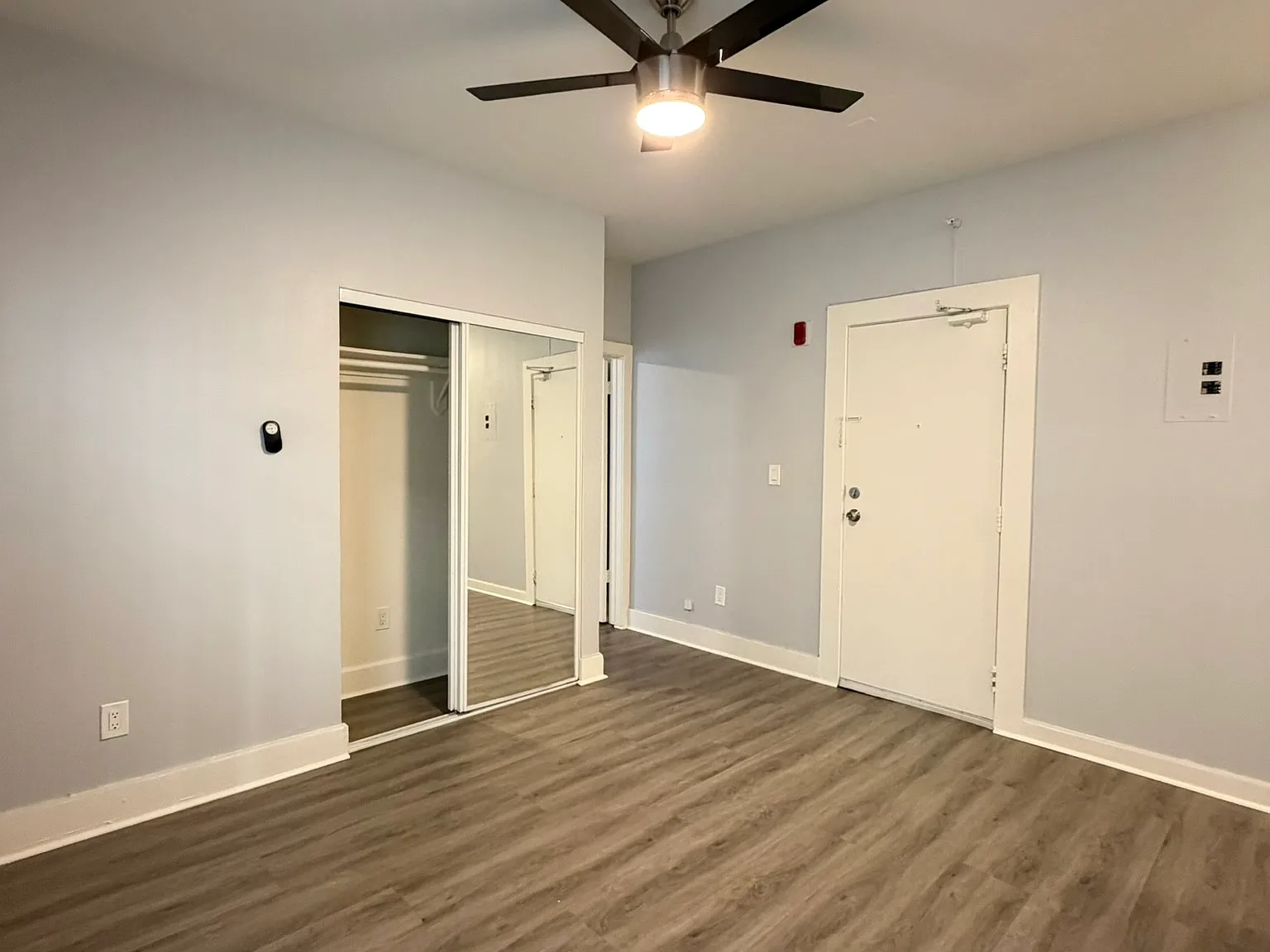 1 bed, 550 sqft, $1,850 — Photo 3