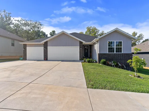 1502 W Parkview Street, Ozark, MO 65721