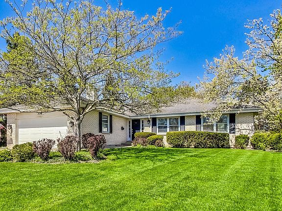 2nd image of 336 W Waverly Ct