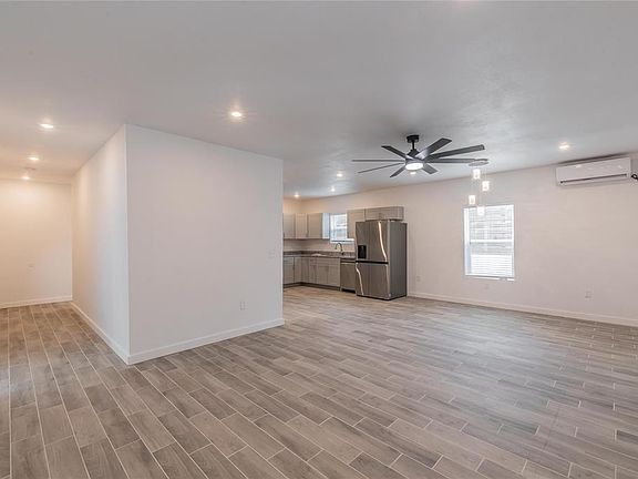 5th image of 5405 N Arcadia Dr