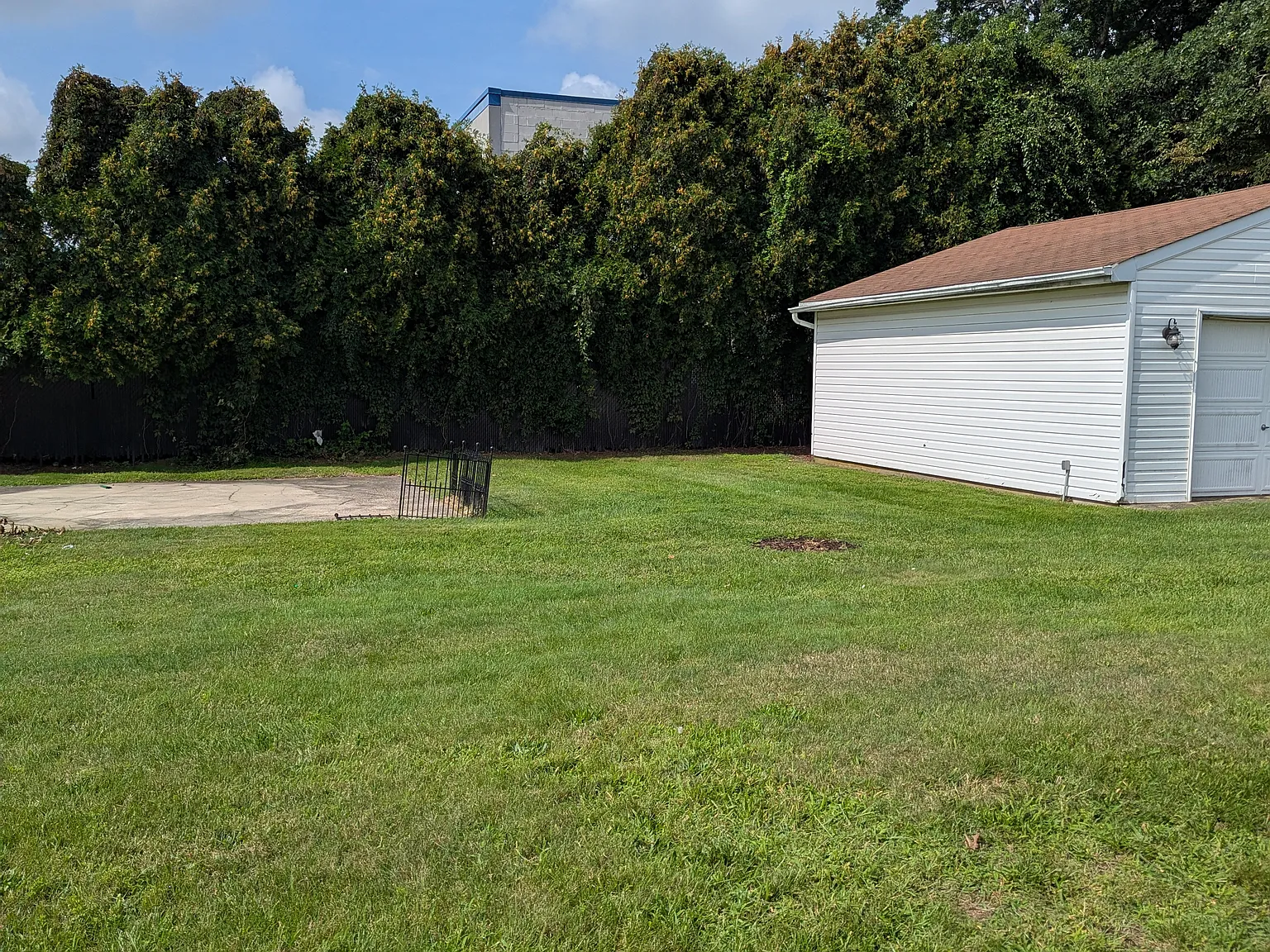 Little East Neck Rd, West Babylon — Photo 2