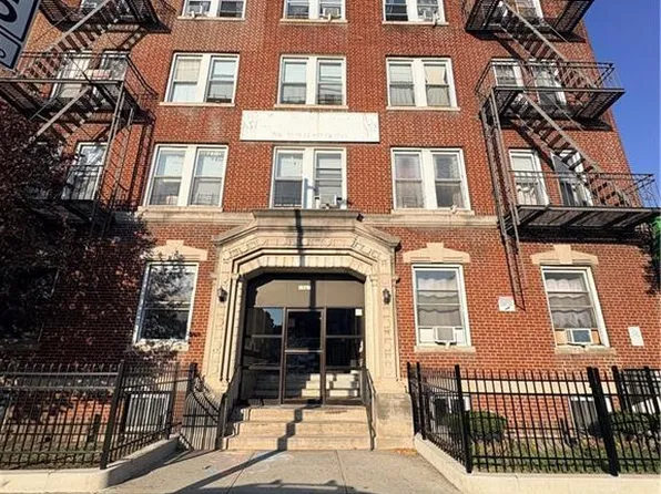 1967 65th St APT 4E, Brooklyn, NY 11204