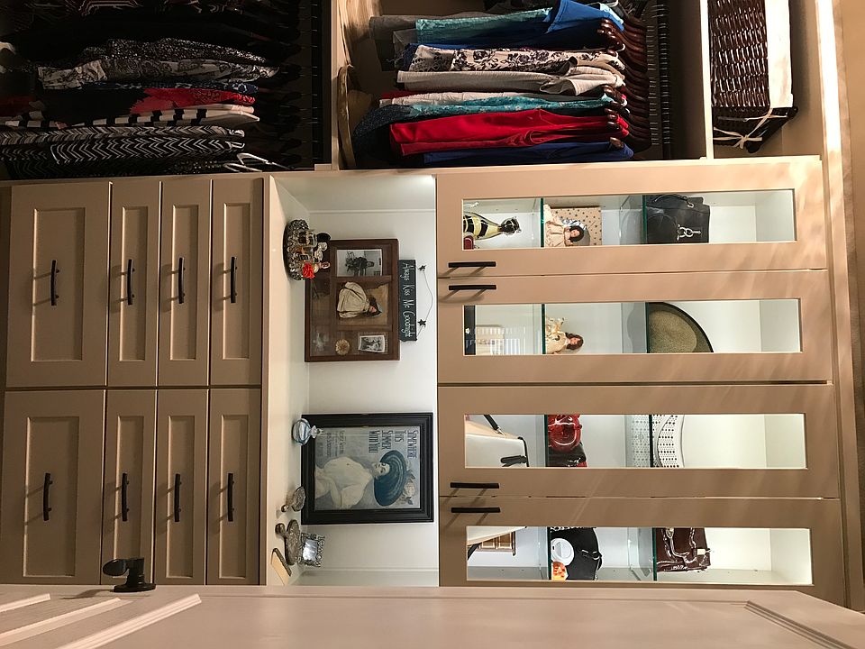 2nd image of 8432 Quaker Cir