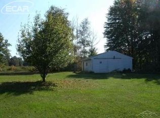 5294 Lange Rd, Birch Run, MI 48415