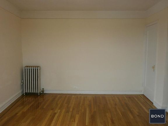 5th image of 660 E 242nd St APT 6C