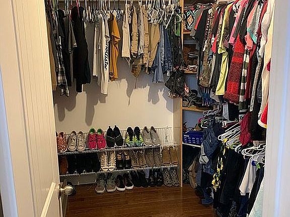 Master closet 