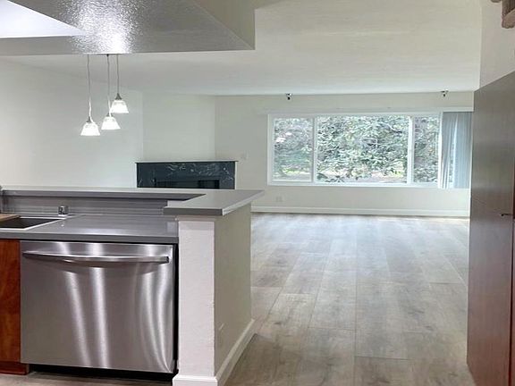 3rd image of 7327 Willoughby Ave #6