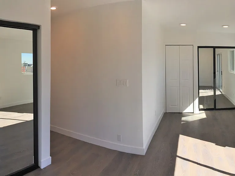 8538 W Knoll Dr — Photo 11