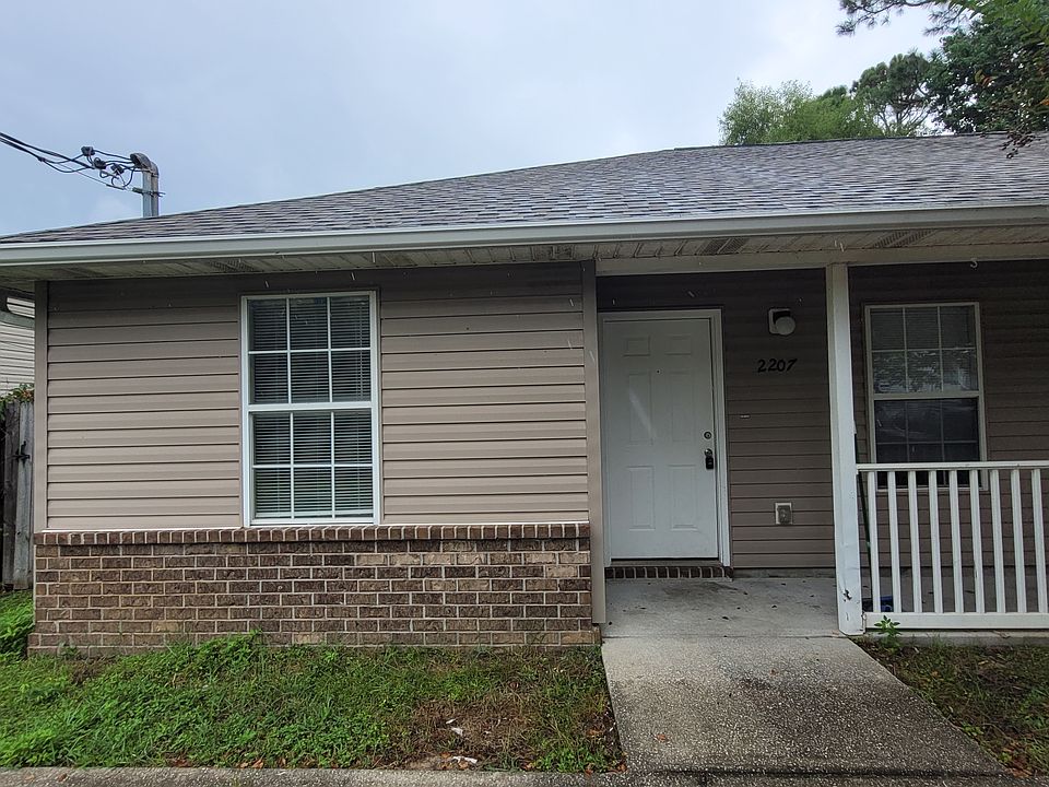 1st image of 2207 Jeannie St