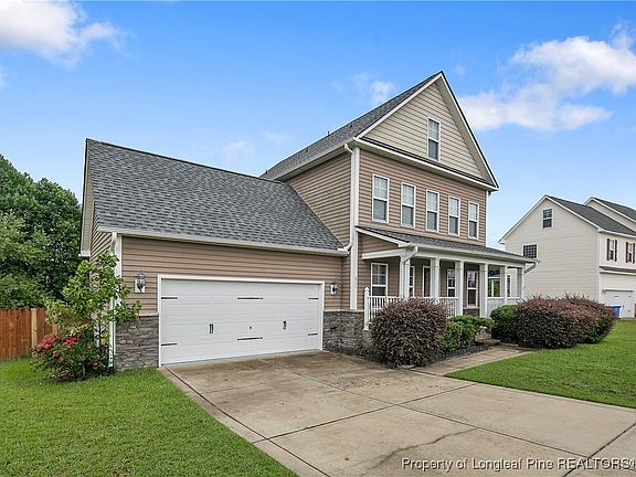 3rd image of 211 Red Oak Ct