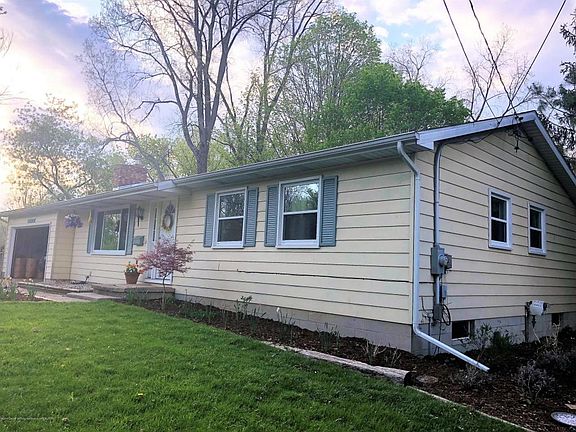 3rd image of 1326 Daisy Ln