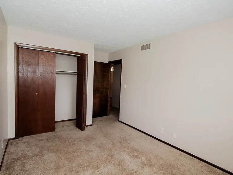 105 N Orr Dr — Photo 7