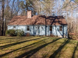 11 Wheeler St, Pepperell, MA 01463
