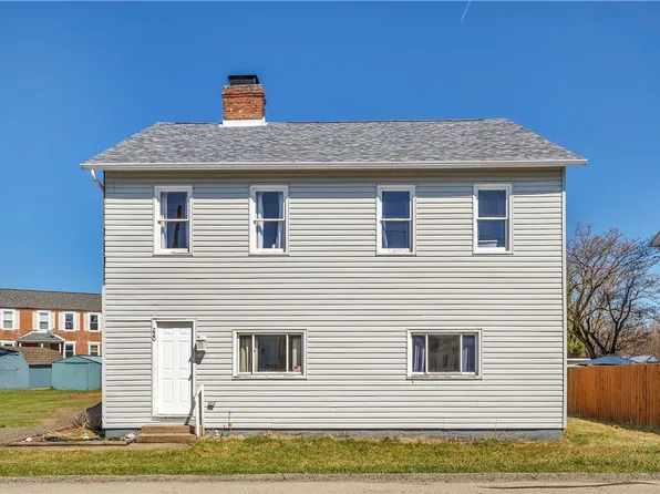 220 10th St, Bradenville, PA 15620