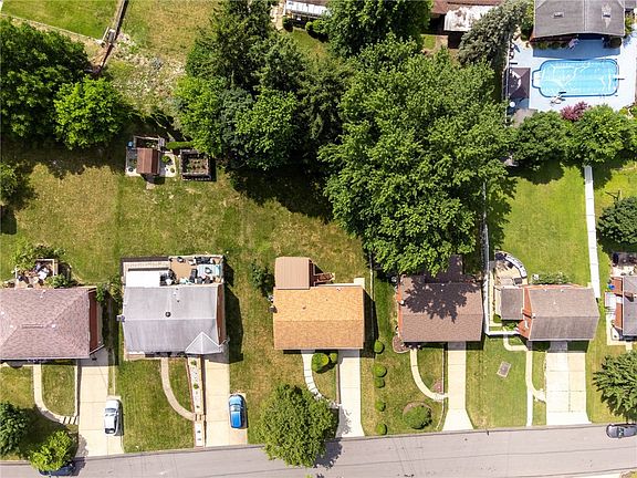 5th image of 531 Lucy Dr