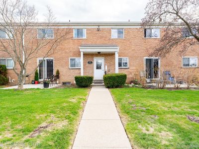 801 W Long Lake Rd APT 4, Bloomfield Hills, MI, 48302