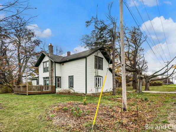 1113 68th St, South Haven, MI 49090