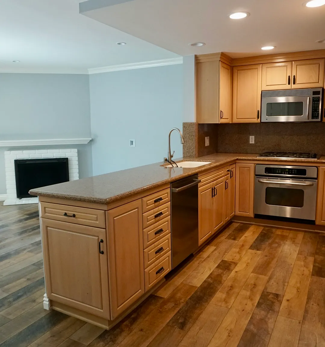 3 bed, 2.5 bath, 1574 sqft, $6,250 — Photo 4
