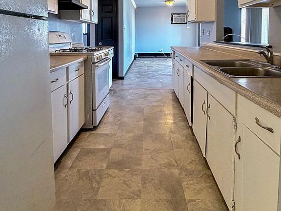 5th image of 14547 Keystone Ave APT 12