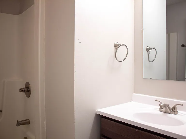909 S Locust St — Photo 37