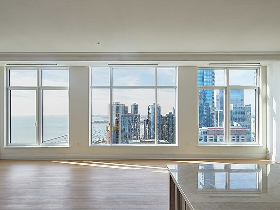 4th image of 451 E Grand Ave #4108