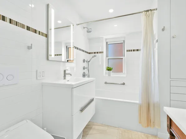 268 East Broadway image 28 of 38