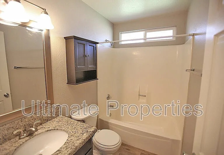 5520 W Alice Ave — Photo 8