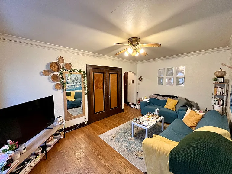 4468 N Oakland Ave — Photo 3