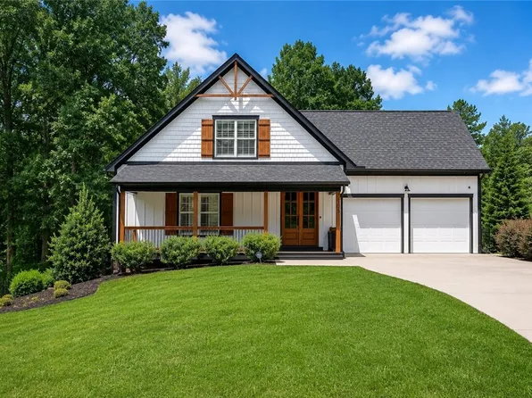 505 Waters Edge Ct, West Union, SC 29696