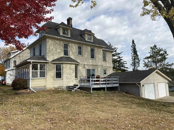 585 Rountree Avenue, Platteville, WI 53818
